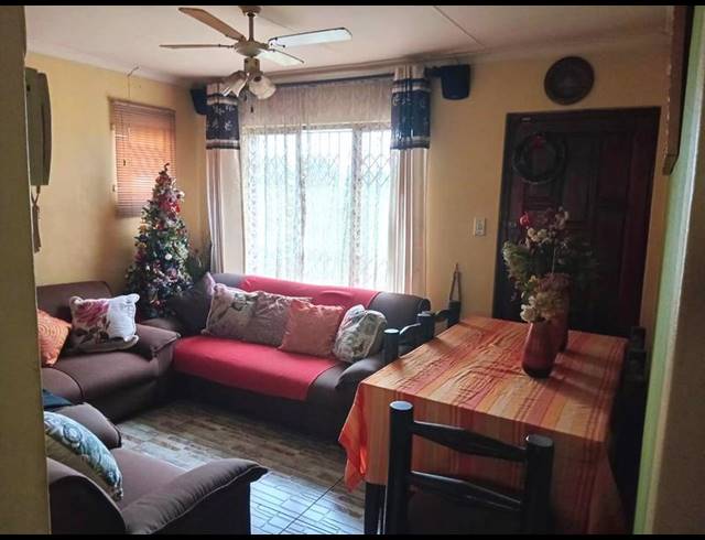 3 BEDROOM HOUSE FOR SALE IN SEA VIEW